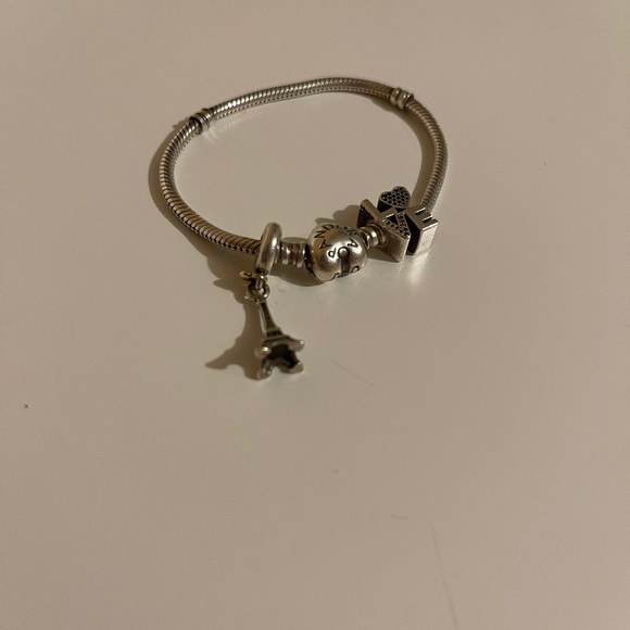 Pandora Bracelet with two charms - Picture 3 of 3